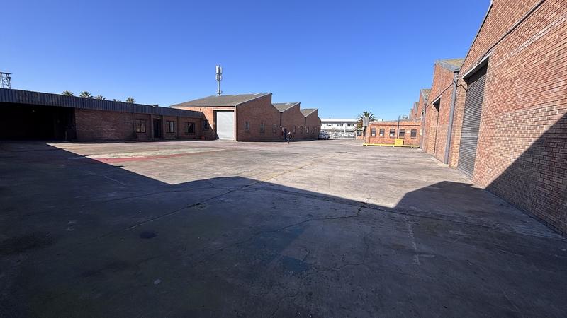 To Let Commercial Property for Rent in Montague Gardens Western Cape